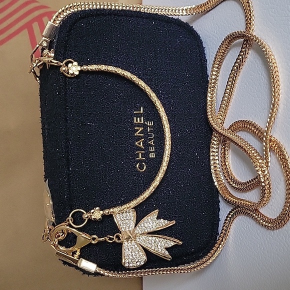 Chanel Beaute POUCH - Picture 10 of 14